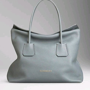 버버리 베이나드 토트백