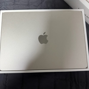 맥북에어 M4 13 256GB 스타라이트