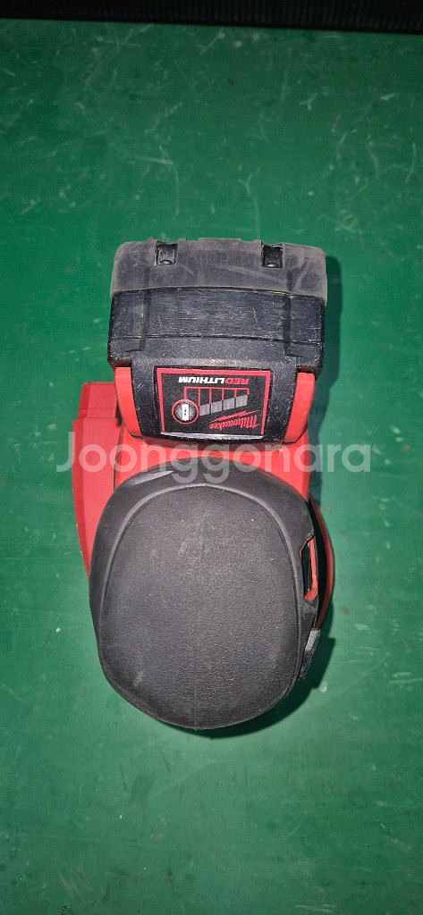 밀워키원형샌더M18 BOS125-125mm배터리포함--5