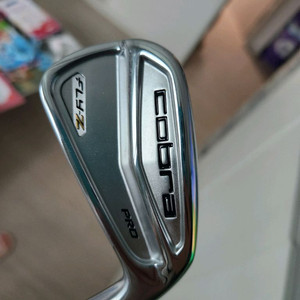 코브라 Fly-Z Pro 2번 아이언 다골 R300