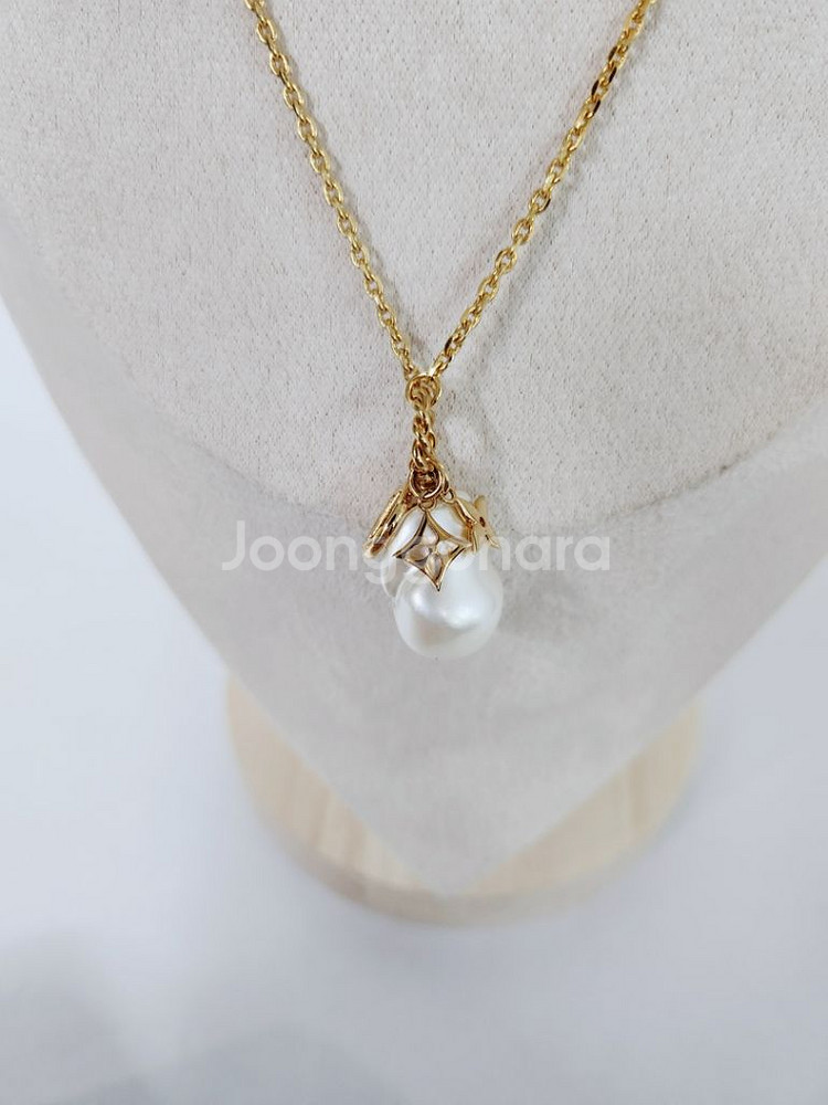 루이비통 LV로고 투게더 펜던트 골드 목걸이--2