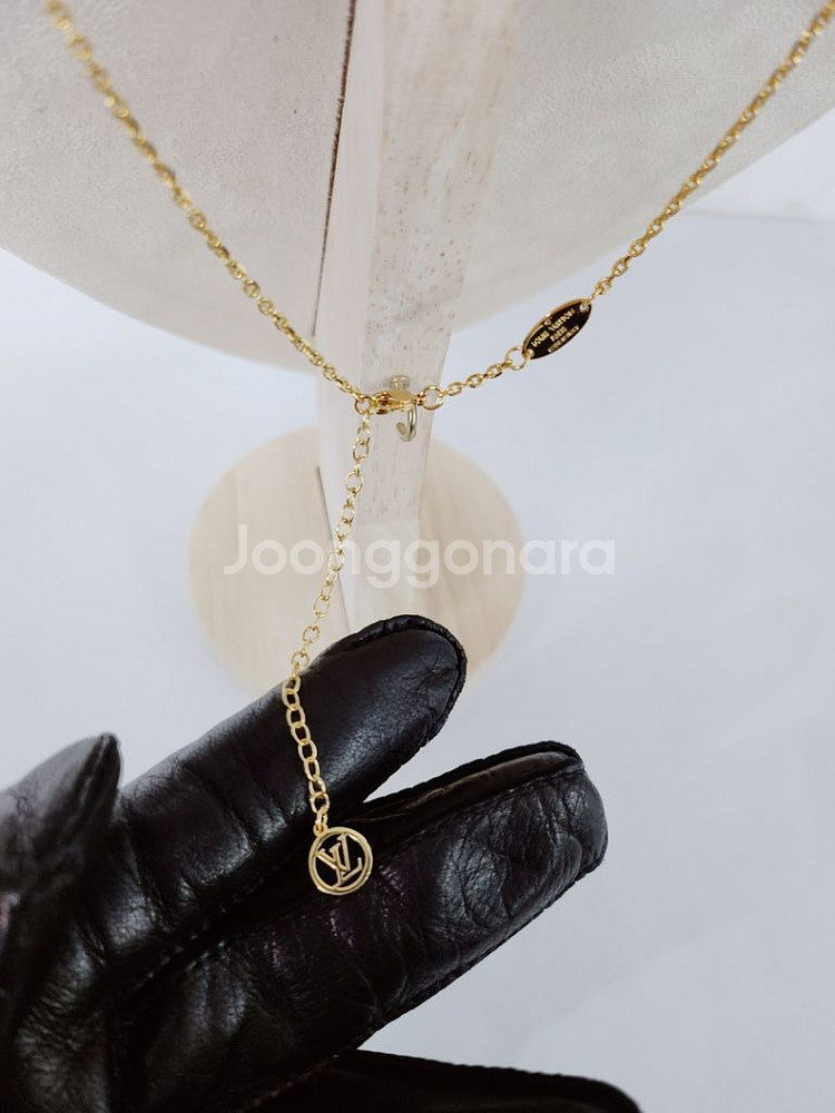 루이비통 LV로고 투게더 펜던트 골드 목걸이--6