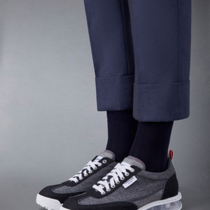 톰브라운 울 플란넬 클리어 솔 테크 러너 스니커즈 23