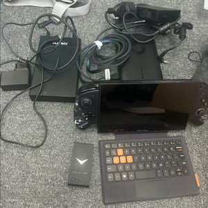 Onexplayer x1 mini 8840U 32G
