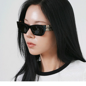 미우미우 블랙 썬그라스/새상품