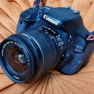 캐논 EOS 600D DSLR 카메라