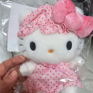 퀄이다른 키티인형키링이에요(새상품)
