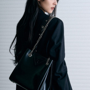 레더리 투웨이 체인 버킷백 핸드백