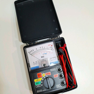 SKM SK-7010S 절연저항계 메거 메가테스터기