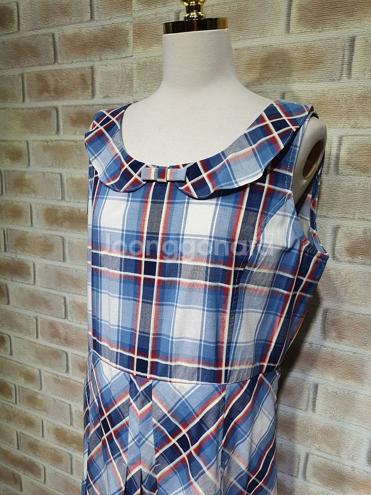 택부착 BCBG 정품 339,000 블루체크 원피스66--6