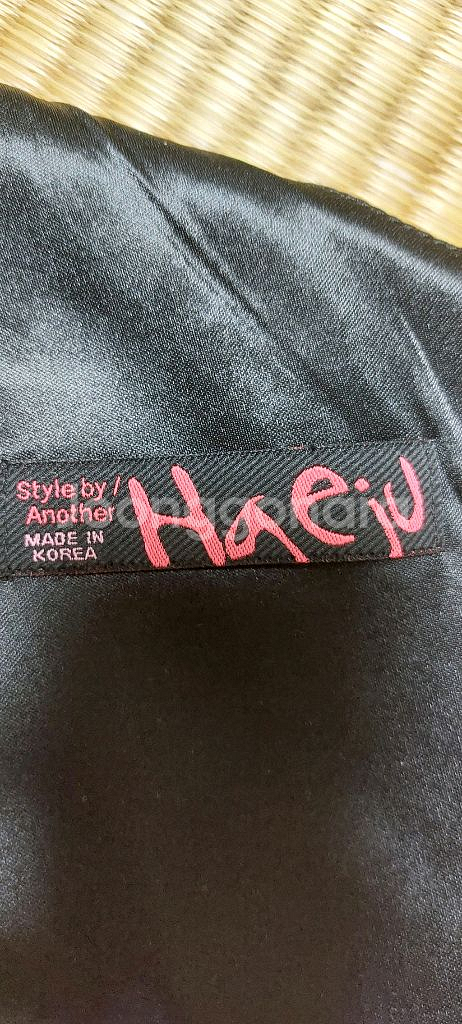소매 트임 원피스 현대백화점에서 구매했습니다--4