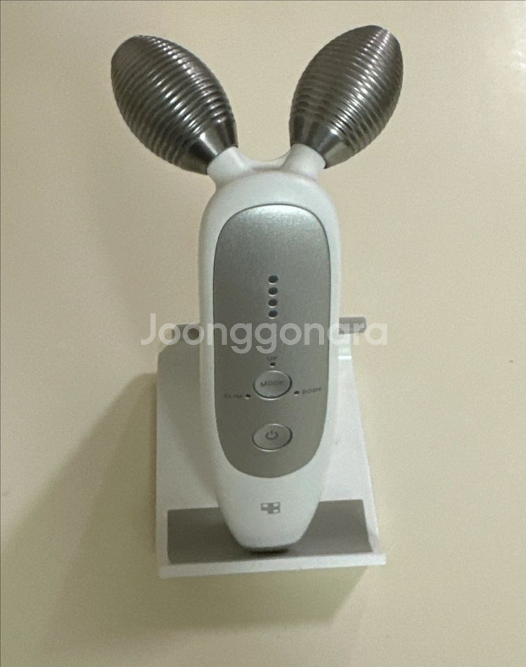 메디큐브 에이지알 더마ems샷--0