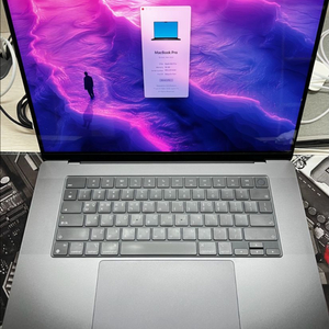 맥북 프로 16인치 M3 Pro - 1TB - 18GB