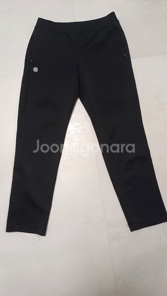 검은색 일자핏 바지 75--0