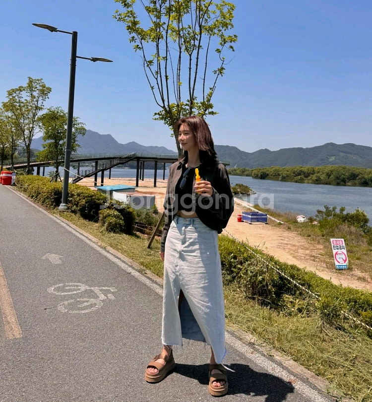 어그 골든글로우 샌들 245--4