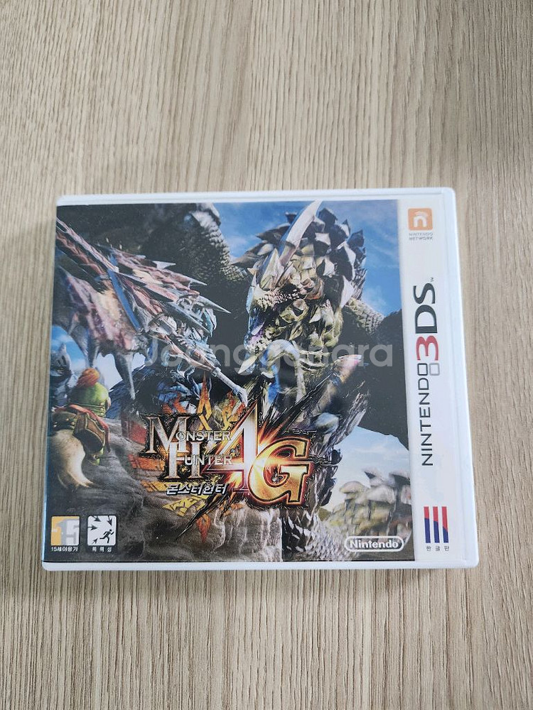 닌텐도 3DS 몬스터헌터4G 판매합니다--0