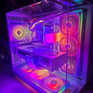 라이젠7 9800X3D RTX5080 리안리본체 판매