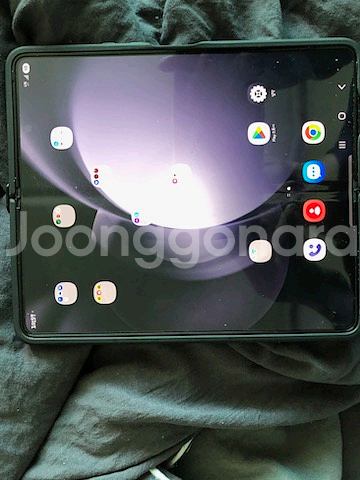 갤럭시폴드5 256기가 판매합니다--7