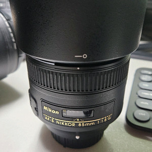 니콘 85mm f1.8g 단렌즈, 85.8g 여친렌즈