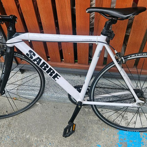 흰색 루이지노 사브레 픽시 자전거(브레이크o) 판매