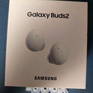 갤럭시 버즈2, 슈피겐 케이스포함