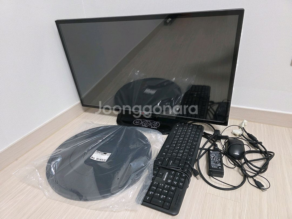 엘지 LG 32인치 모니터/회전판 키보드,마우스 드림--0