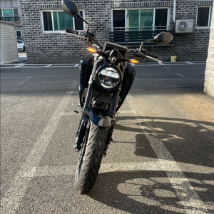 혼다 2024년식 CB125R 짧은키로수 신차급 판매