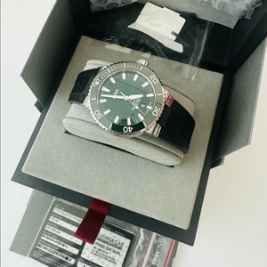 오리스애커스 그린 러버모델 43mm