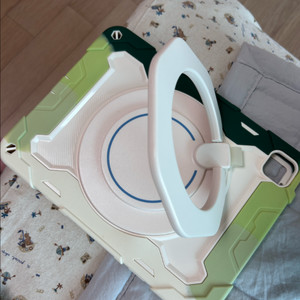 아이패드케이스 거치대 air5랑 같은 모델 쓸수있음