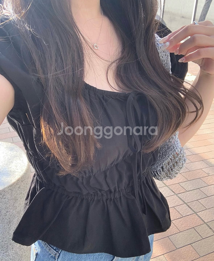 [새상품] 리브아워 moi 블랙 블라우스--0