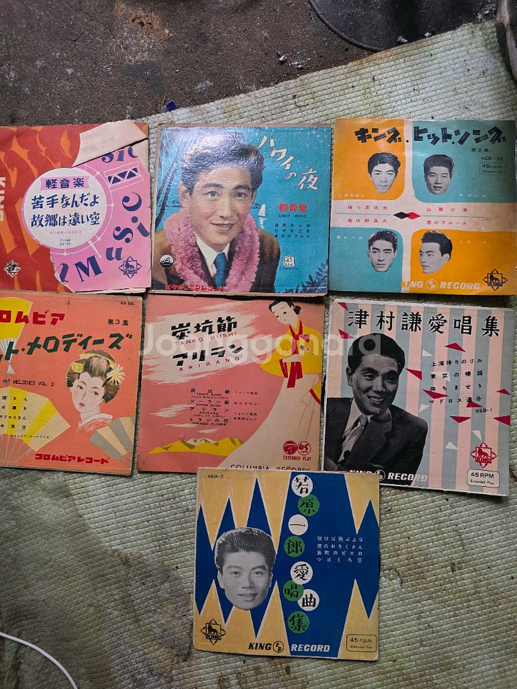 세월이 오래되어 보이는 일본LP판--4