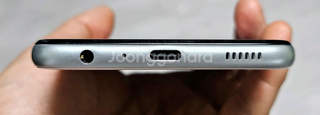 갤럭시 점프2 화이트 128GB A급 싸게 팝니다.--3