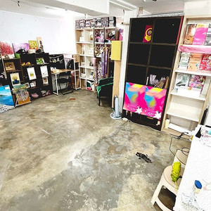 마포구 홍대정문앞 1분거리 작업실(공방) 쉐어합니다.(