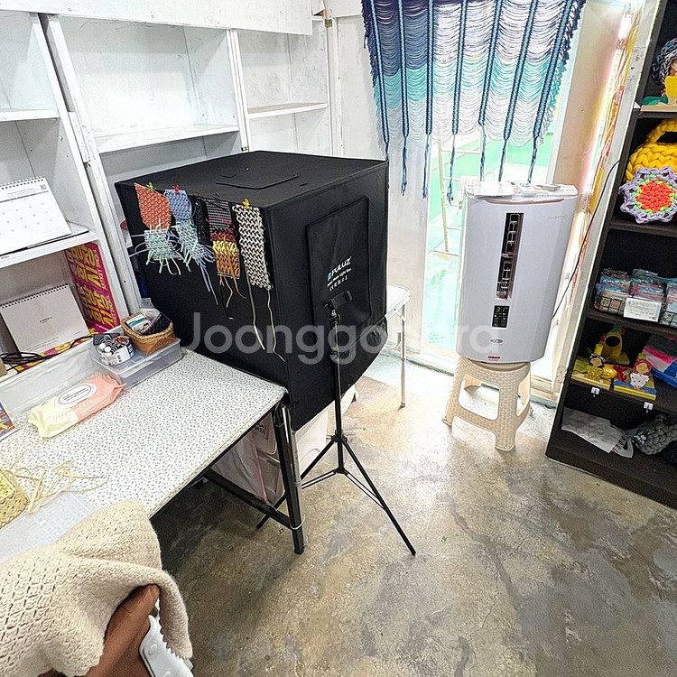 마포구 홍대정문앞 1분거리 작업실(공방) 쉐어합니다.(--7