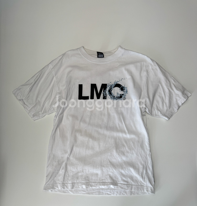 LMC 엘엠씨 뒷프린팅 화이트 반팔 티셔츠--1
