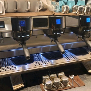 (네고가능)란실리오 rs1 애스프레소 커피머신 3그룹