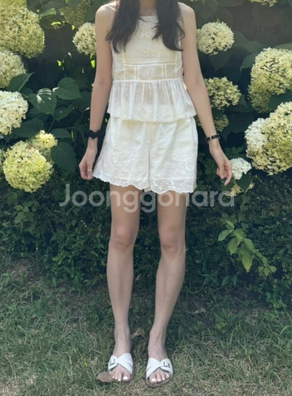 새상품)자라 자수 반바지--1