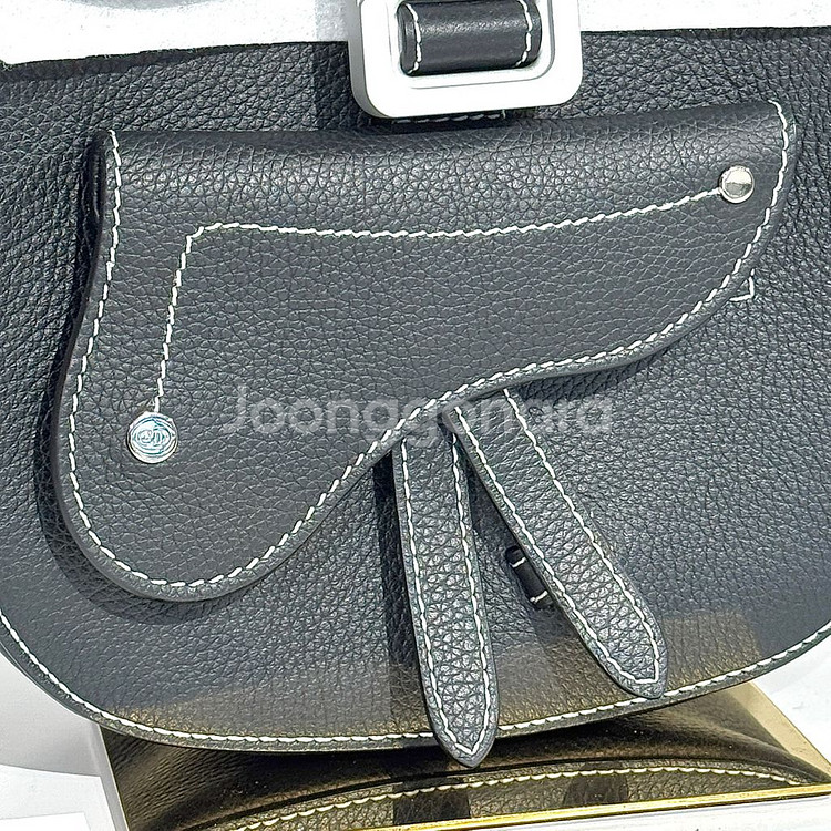 [새상품급,풀구성]디올 갤럽 슬링백 그레인스킨 크로스백--8