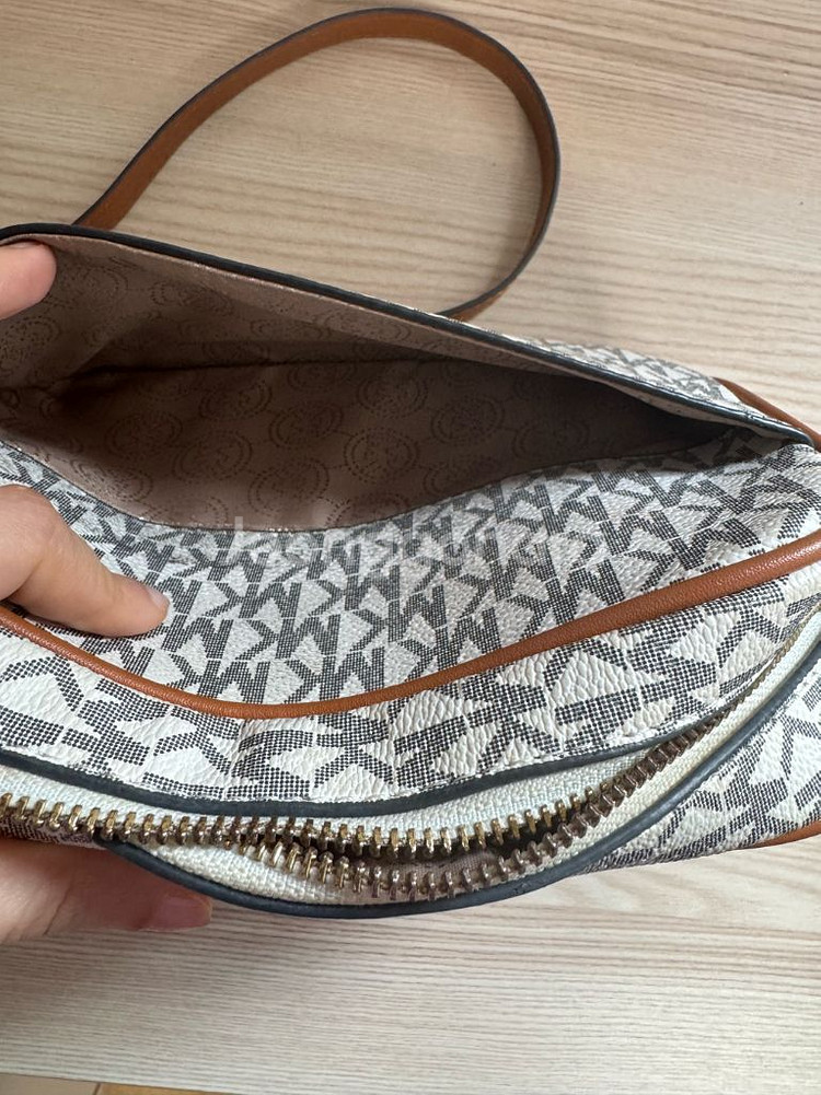 Michael Kors 미니 크로스백 (A급) / 단--1