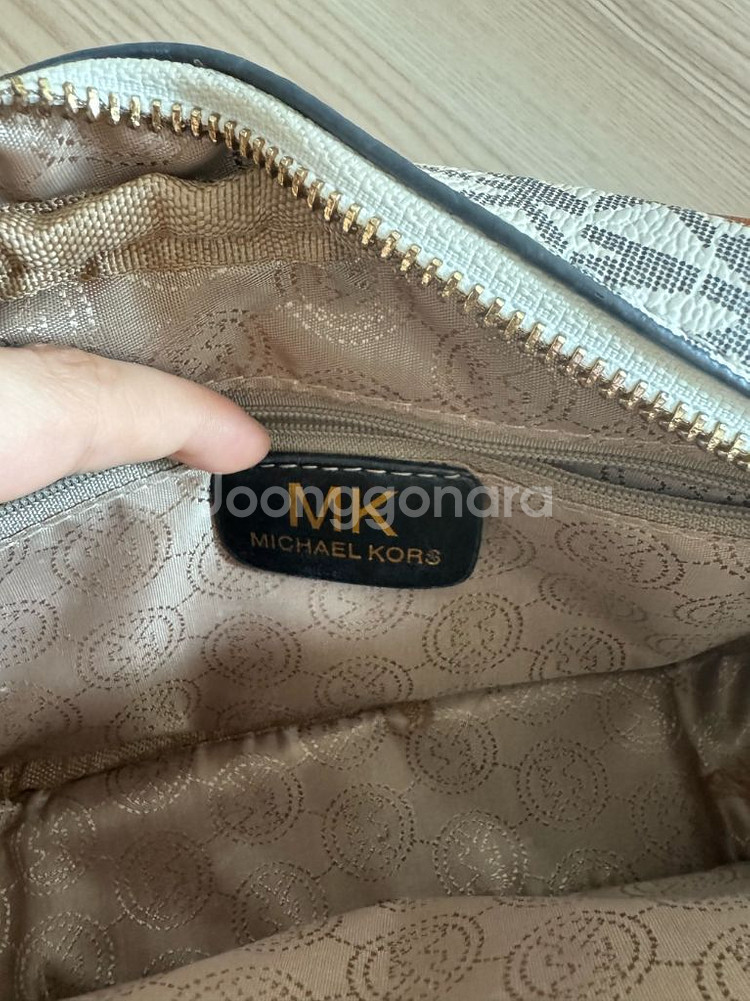 Michael Kors 미니 크로스백 (A급) / 단--4