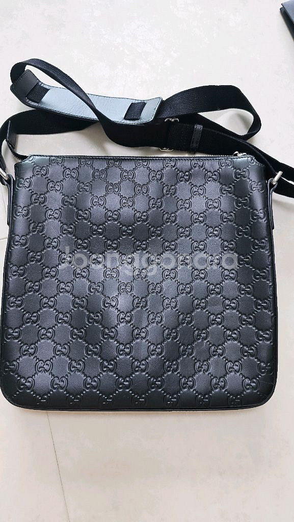 구찌 남자 메신저백--2