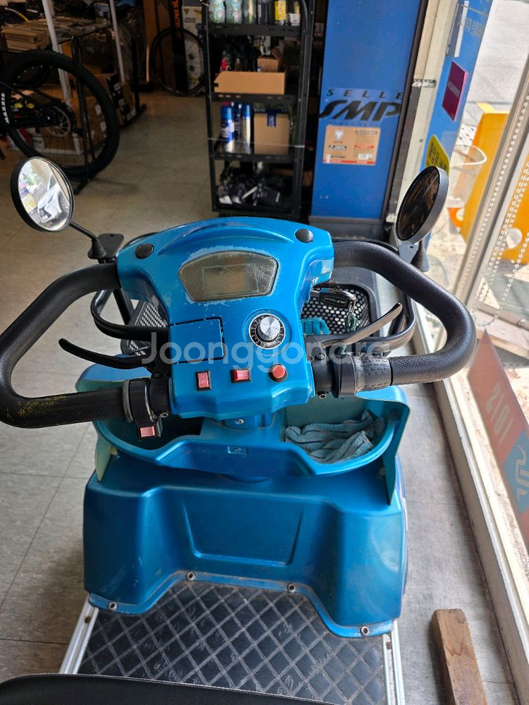 어르신 전동차--2