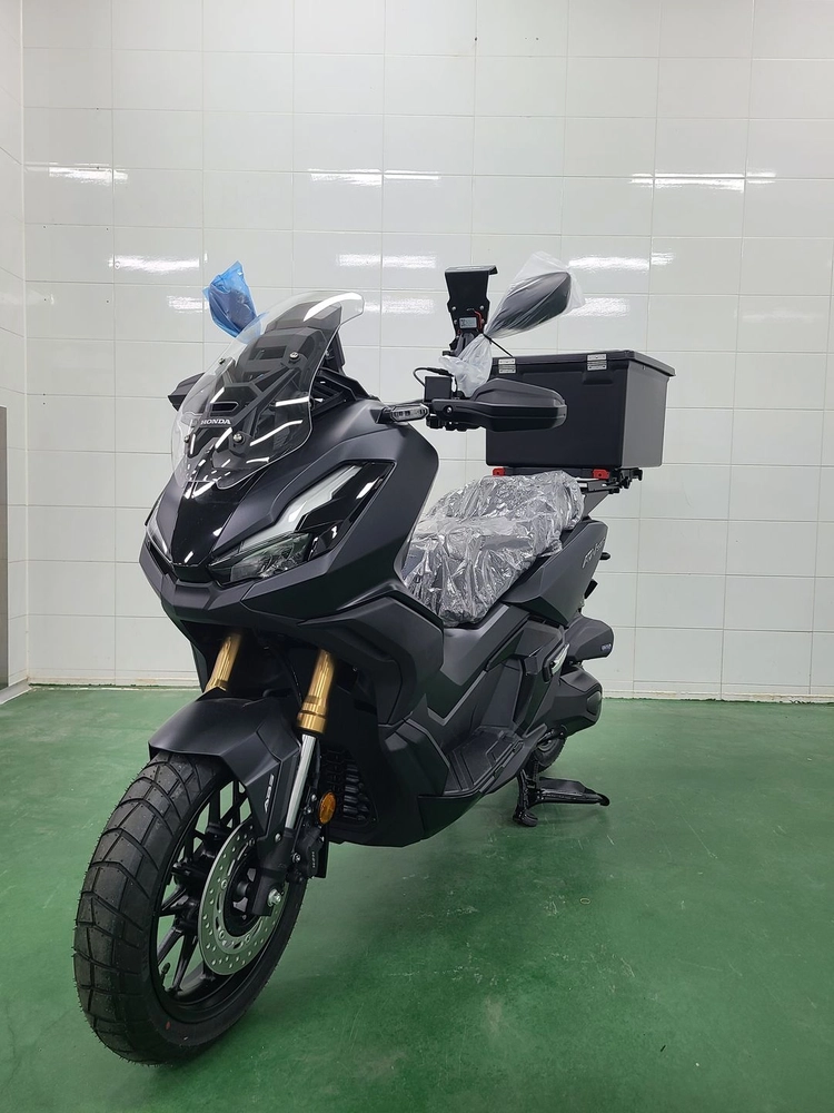 혼다ADV350 쿼터급 배달오토바이 이미지