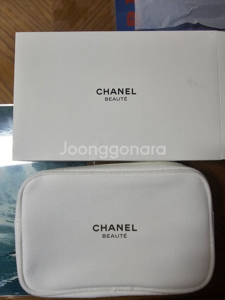 샤넬 큰 파우치 새상품 팔아요--0