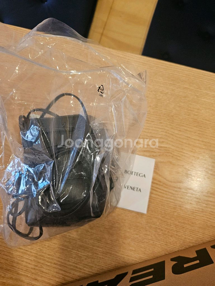 보테가베네타 미니카세트버킷백 세재품 싸게팔아요--2