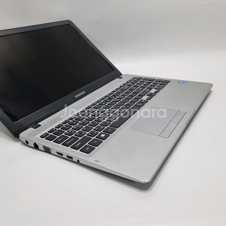 삼성 중고 노트북 i5 성능업/368G/8G/FHD--3