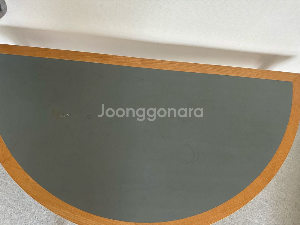 매그너스올레센 하프문 1200사이즈 테이블--3