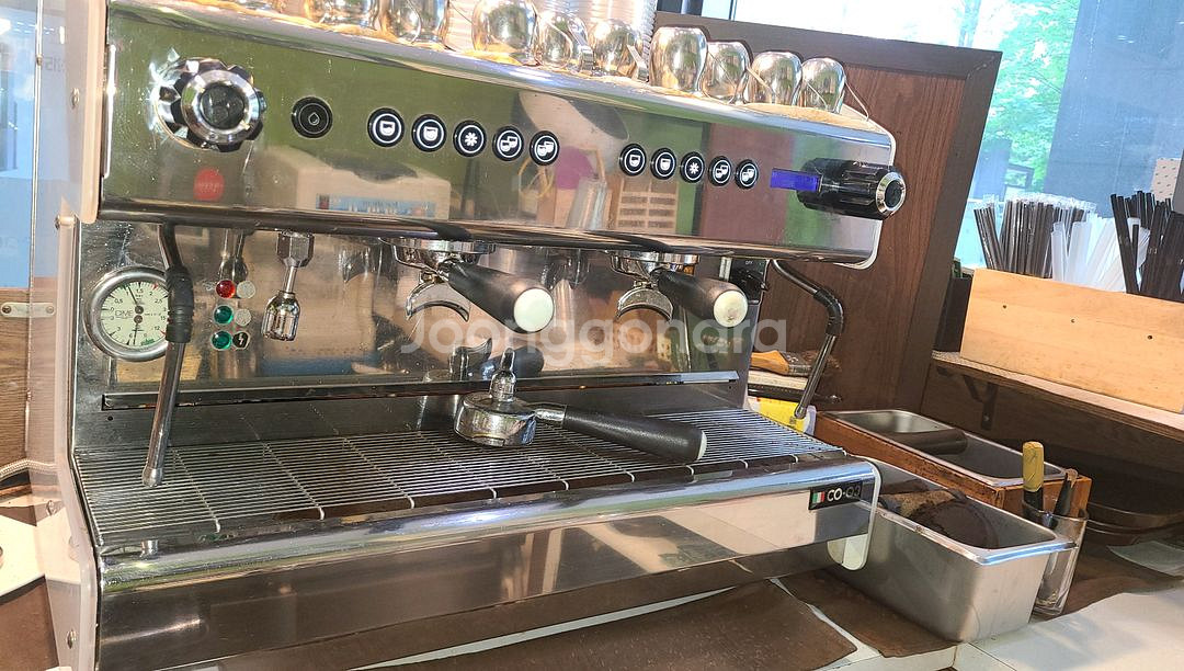 업종 변경으로 까페용 에스프레소 커피머신 판매합니다.--0