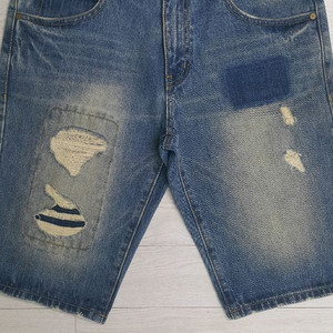 GUESS 금장(정품) 청반바지 32인치(No.621)