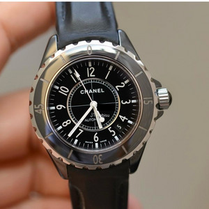 샤넬 j12 시계 38mm 블랙 오토매틱